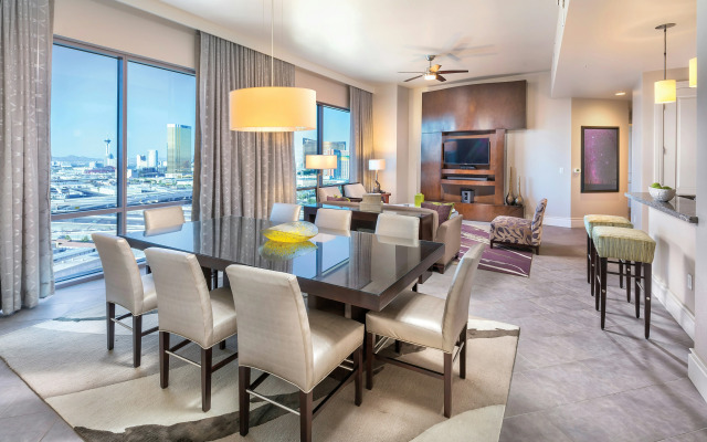 Club Wyndham Desert Blue