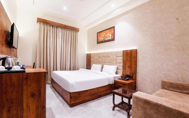 Hotel Taj Pearl