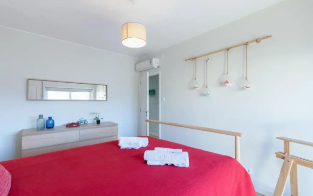 Trendy Bright Flats with Jacuzzi - 5 min Beach