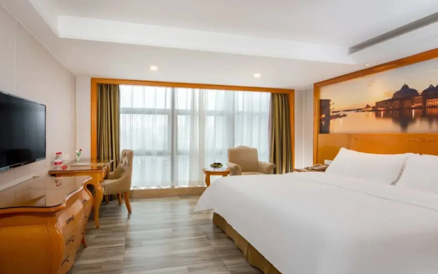 Vienna Hotel Shenzhen Jixiang Metro Staion