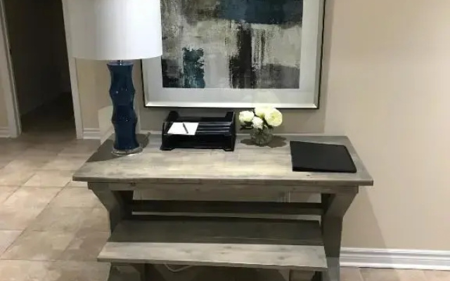 Beautiful 1 bedroom lower level apartment