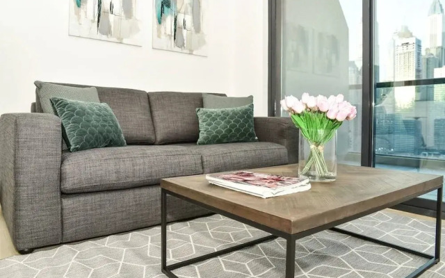 Modern 1BR w/ Gorgeous Marina Views! Sleeps 4