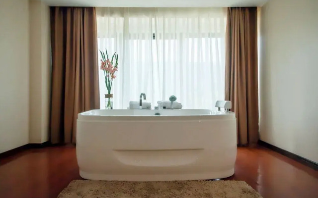PE Hotels (Suzhou Xinghu Street Higher Education Area)