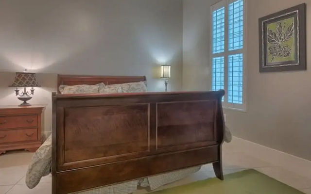 Bella Luna P10 by Meyer Vacation Rentals