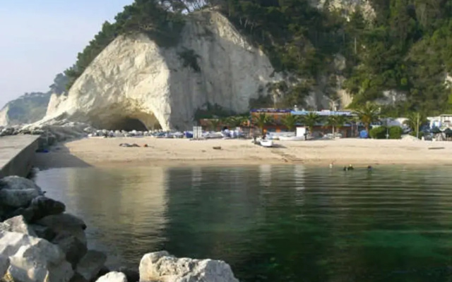 Conero Camere