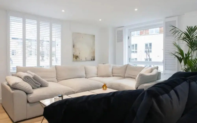 Stunning Newly Refurbished 2BD Shoreditch Flat
