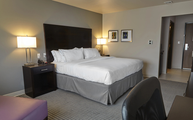 Holiday Inn Exp Stes Tahlequah by IHG
