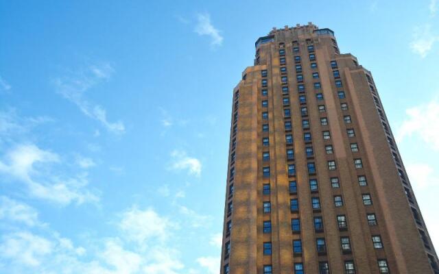 Beekman Tower Hotel вид на фасад