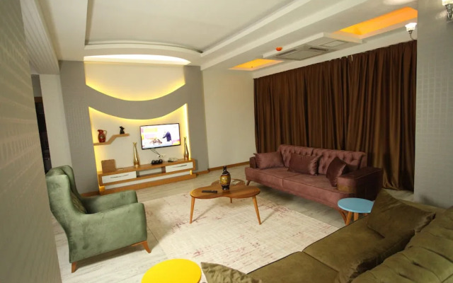 The City Walls Suit Hotel