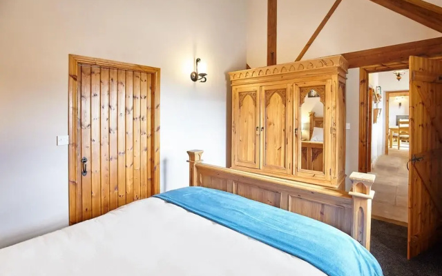 Host Stay The Byre