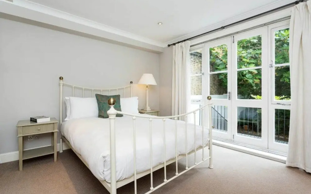 Relaxing Escape by the Kings Road