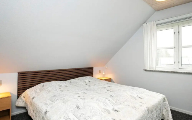 6 Person Holiday Home in Blavand