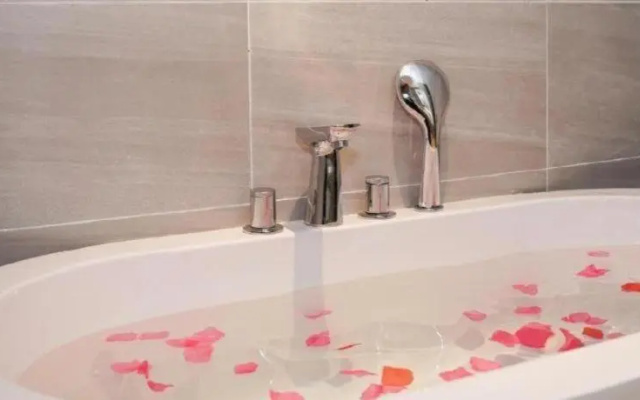 Lavande Hotel (Shanghai Daning International City North High-tech Branch)