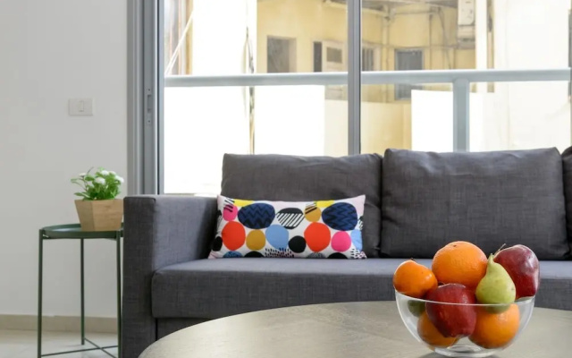 Amazing 3 BDR 2 Baths, Balcony and Parking