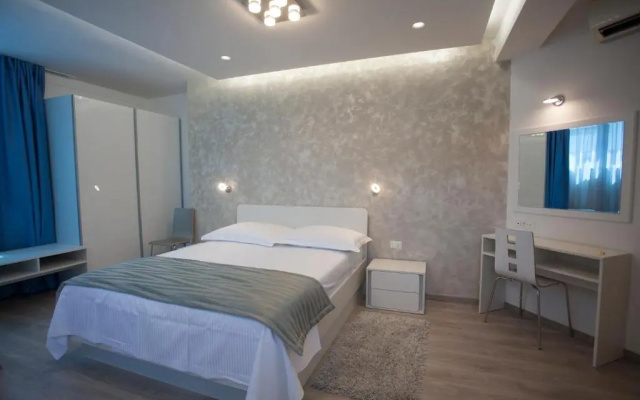 Apartments Lovret Flowers