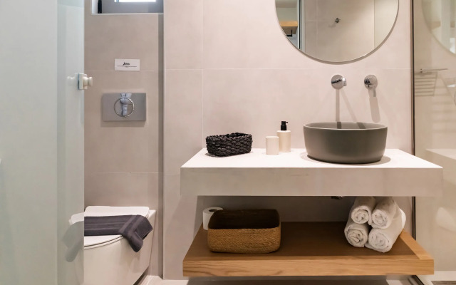 Batis Aero Beachfront Wellbeing Hotel