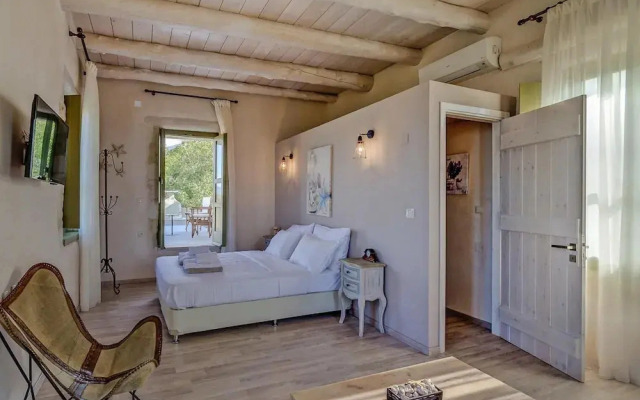 Cozy Holiday Home in Cretan Country Style