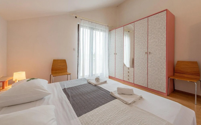 Amazing Apartment in Vrsi With Wifi and 1 Bedrooms