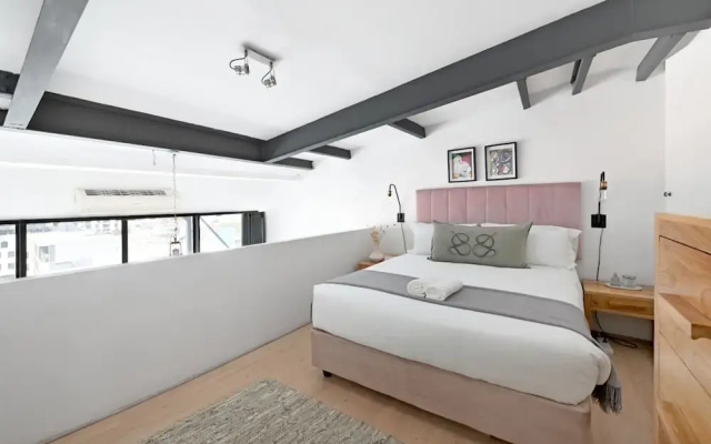 Two Bed Table Mountain Views Central