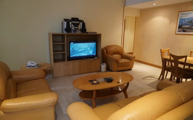 Elite Five Apartments