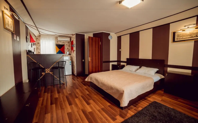 Guest House Shale