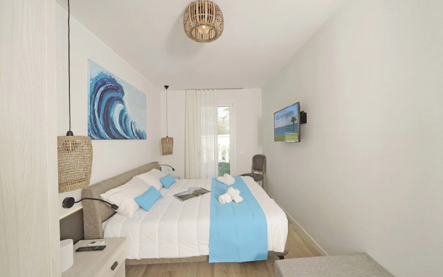 Lagolux in Sirmione With 2 Bedrooms and 2 Bathrooms