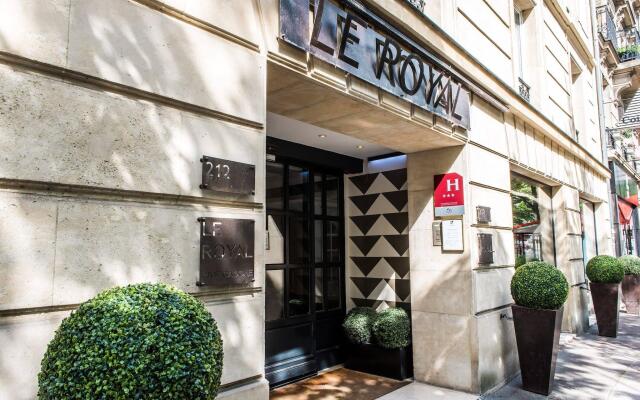 Отель Royal Montparnasse Париж вид на фасад
