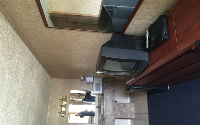 Shore Motor Inn