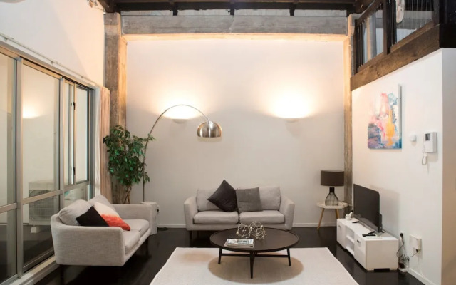 Gorgeous Five Bed Apartment in the City
