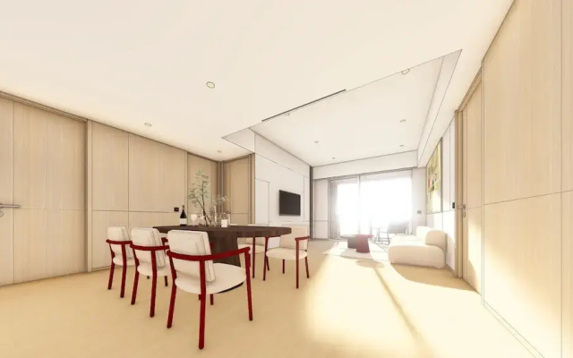 Residence on Opus Bay - Balmoral Tower Hotel