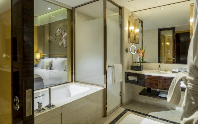 Intercontinental Shijiazhuang by IHG