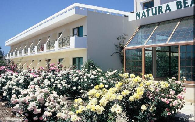 Natura Beach Hotel and Villas вид на фасад