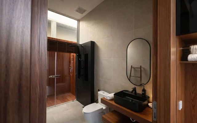 Luxurious 4BR Villa With Pool Gym Sauna Workspace