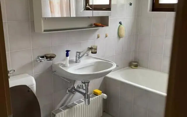 Lf42 2 Bedroom Apart w Sauna and Parking