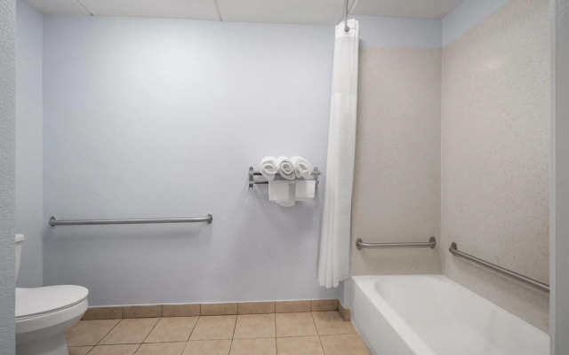 Days Inn by Wyndham Charlotte University