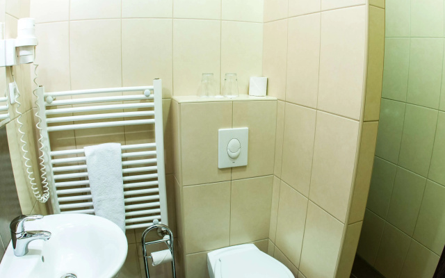 Central Hotel 21