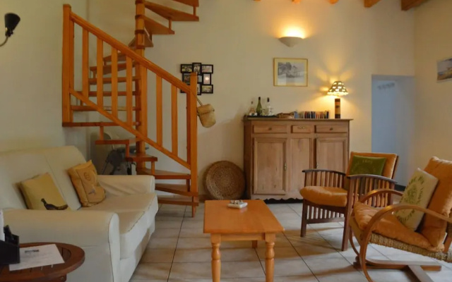 Cottage in Wierre-Effroy near Forest