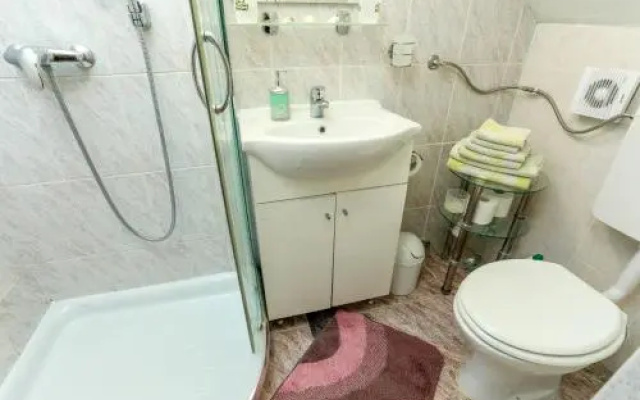 Apartments Pyros