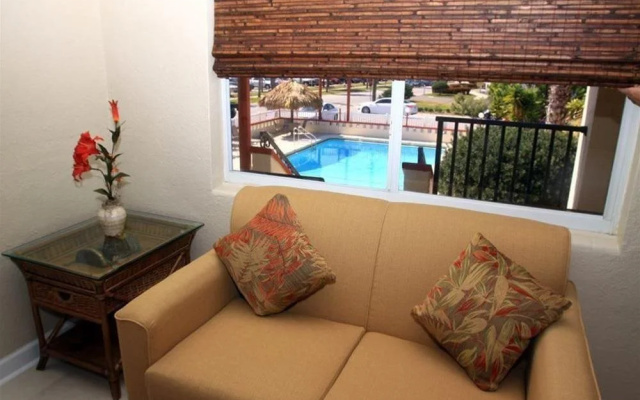 Bamboo Beach Club #202 Apartment