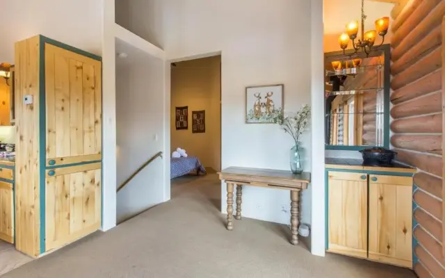 317 Tower Apartment