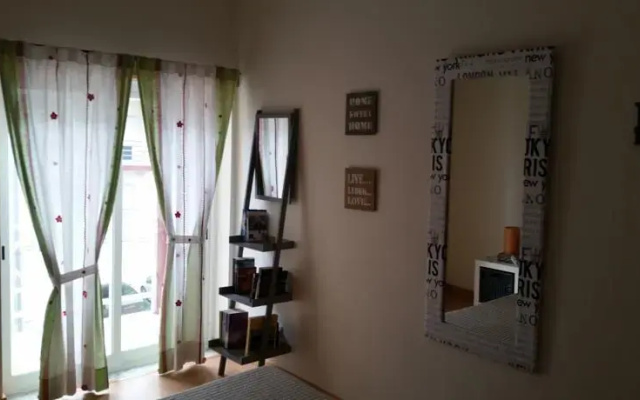 Quarto na zona da Caparica