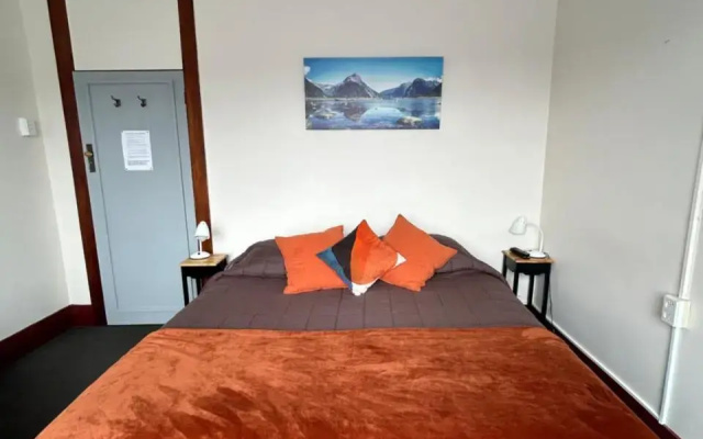 Beaumont Hotel and Holiday Park