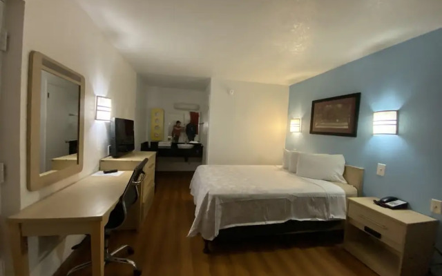 Loyalty Inn Tallahassee