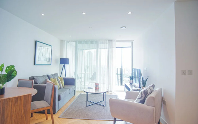 High Rise 1 Bedroom Apartment in Southbank