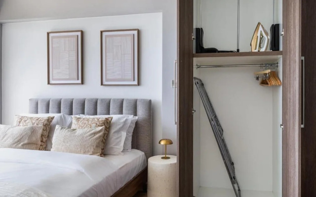 Seaview Penthouse Studio in Limassol