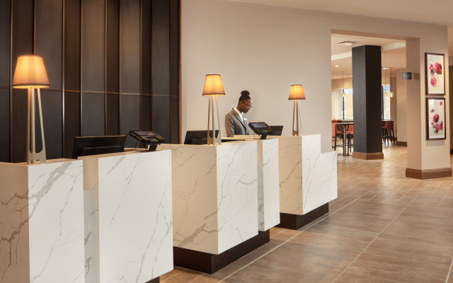 Crowne Plaza Dallas Market Ctr - Love Field by IHG