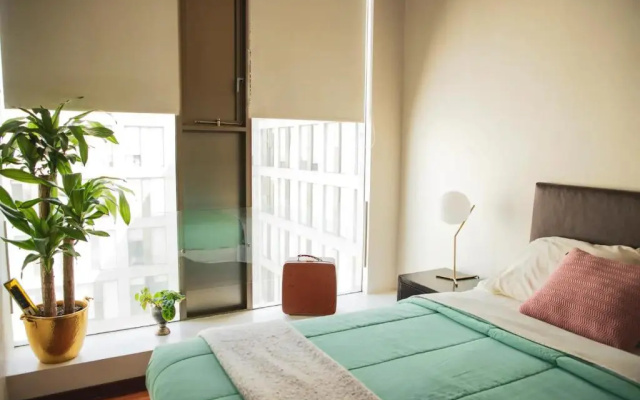 1312 Premier private apartment four guests downtown