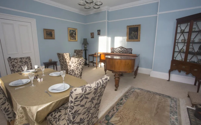 Broadmeadows Farmhouse B&B