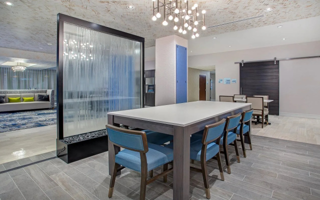 Holiday Inn Express & Suites Covington by IHG