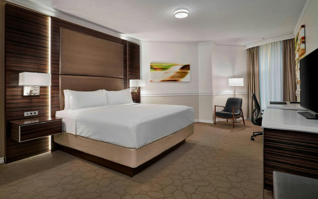 Delta Hotels by Marriott Edmonton Centre Suites